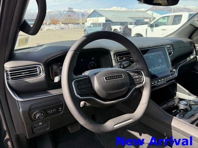 2023 Jeep Wagoneer L Base