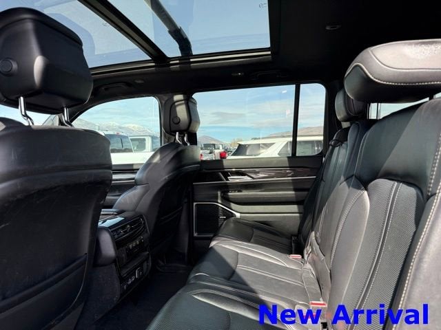 2023 Jeep Wagoneer L Base