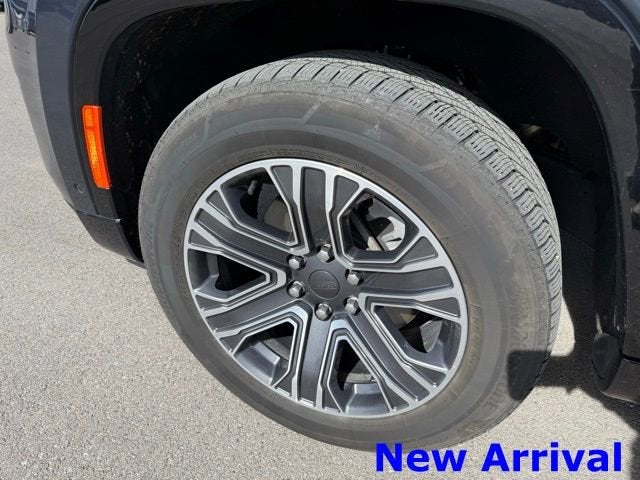 2023 Jeep Wagoneer L Base