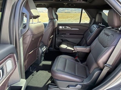 2025 Ford Explorer Platinum