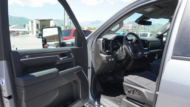 2025 Chevrolet Silverado 3500 HD LT