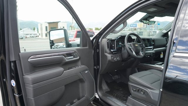 2025 Chevrolet Silverado 3500 HD LTZ