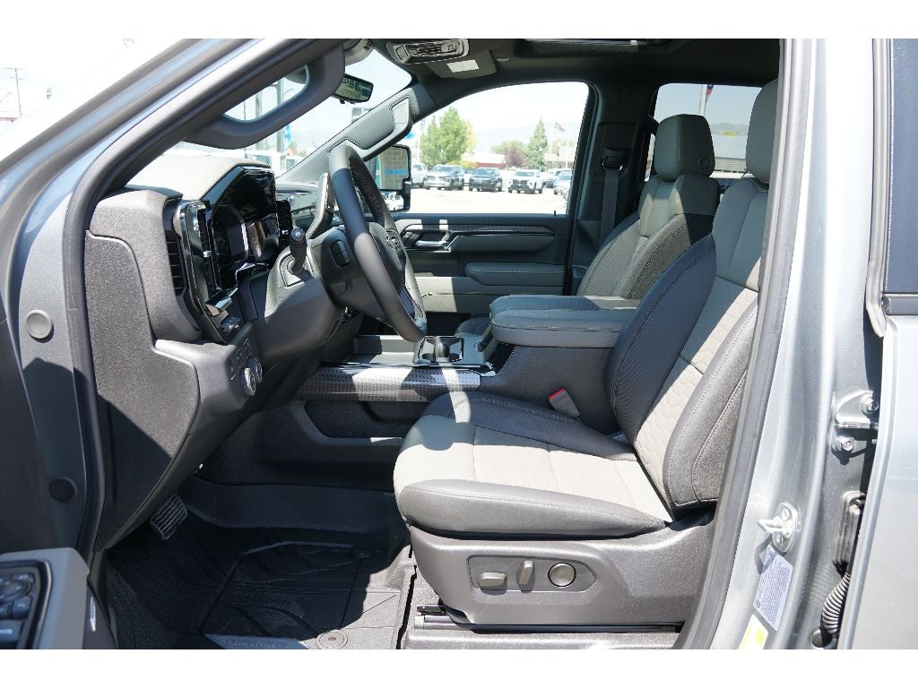 2026 Chevrolet Silverado 2500 HD ZR2 - Photo 7