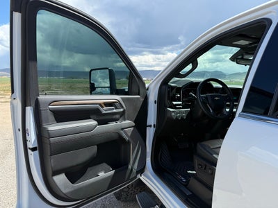 2024 Chevrolet Silverado 3500 HD High Country