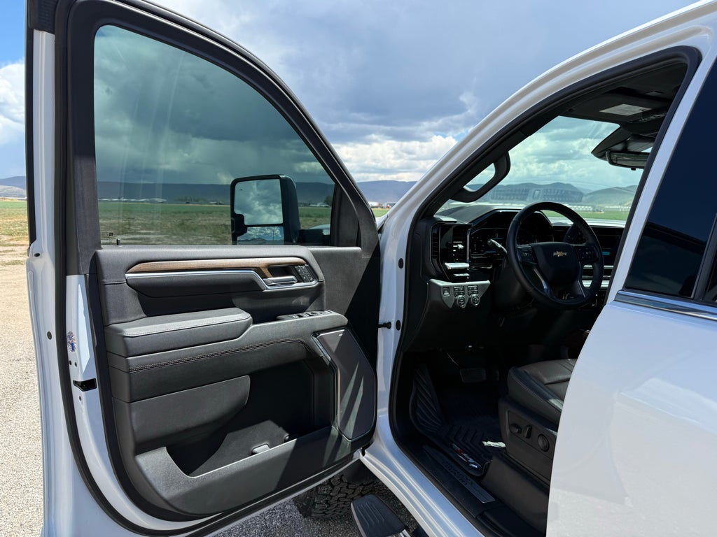2024 Chevrolet Silverado 3500 HD High Country