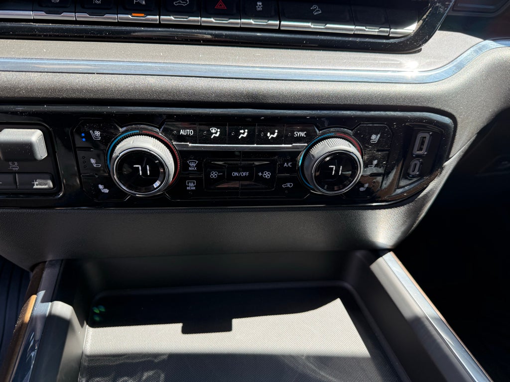 2024 Chevrolet Silverado 3500 HD High Country