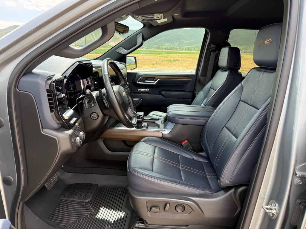 2023 Chevrolet Silverado 1500 High Country