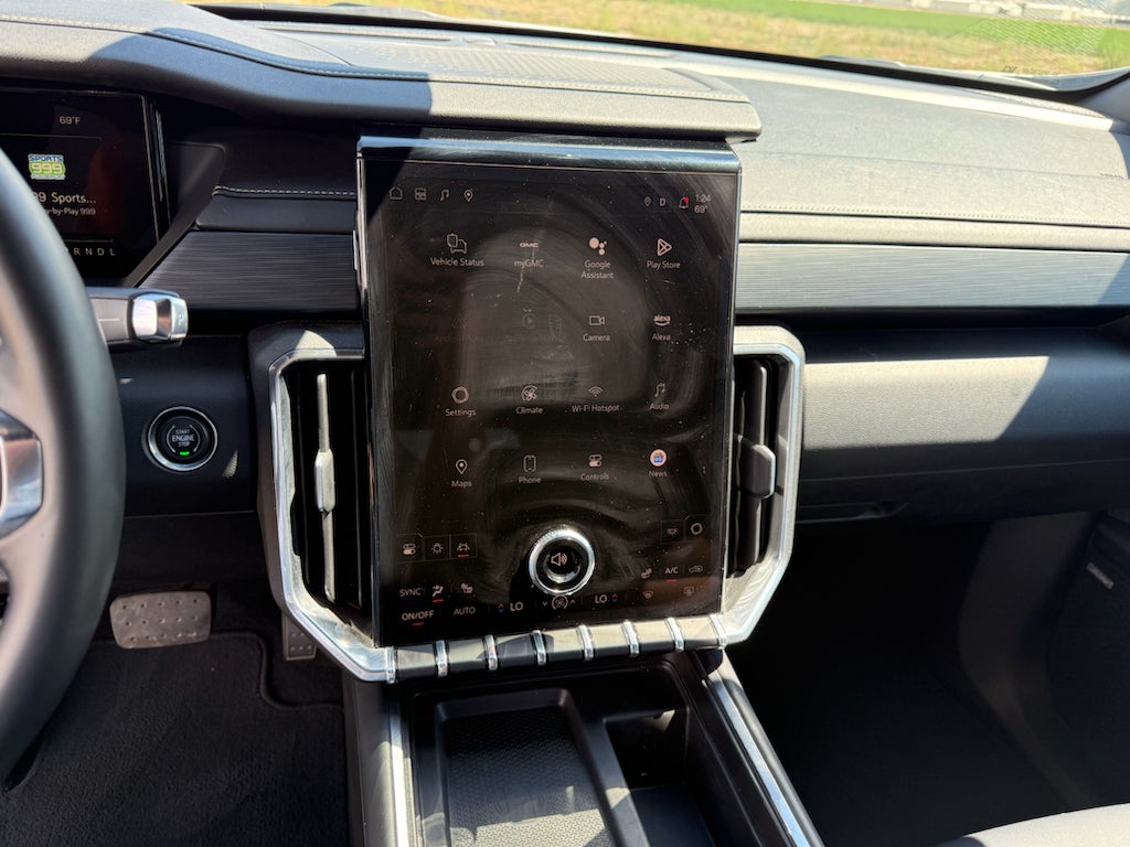 2024 GMC Acadia Elevation
