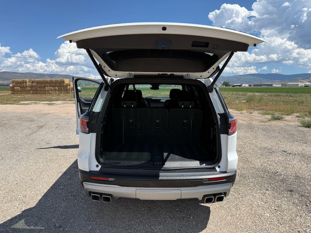 2024 GMC Acadia Elevation