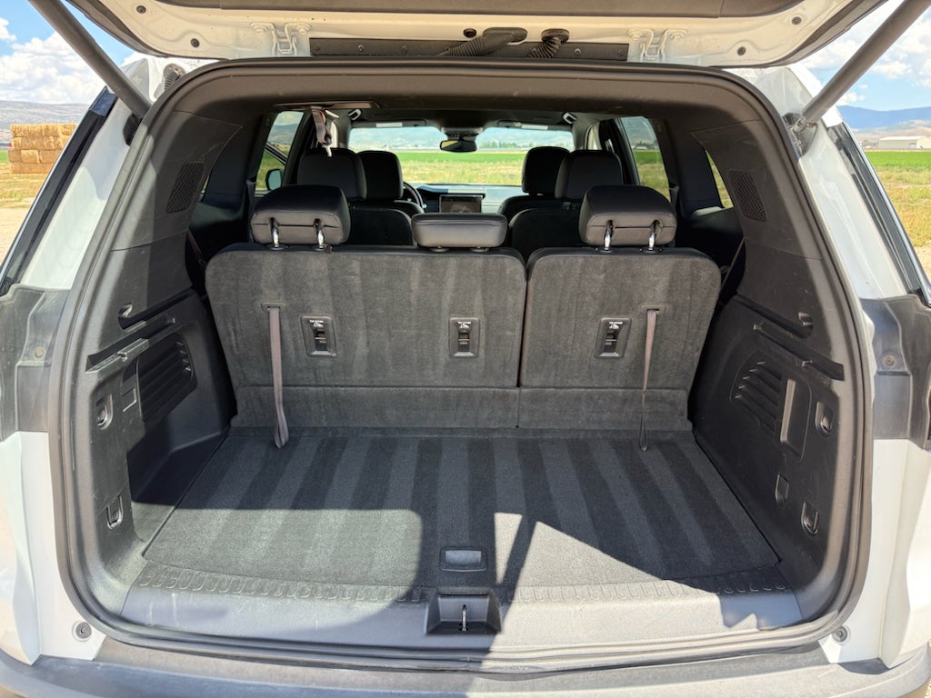 2024 GMC Acadia Elevation