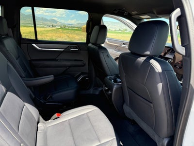 2024 GMC Acadia Elevation