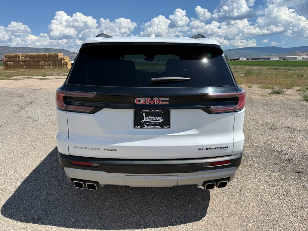 2024 GMC Acadia Elevation