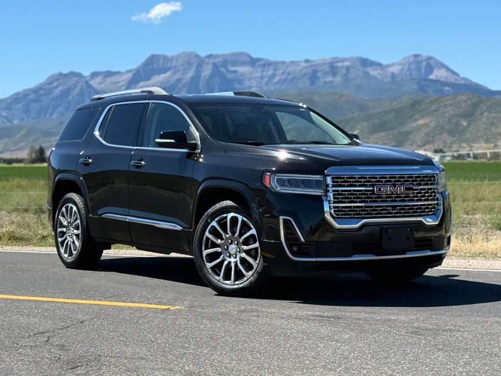 2023 GMC Acadia Denali