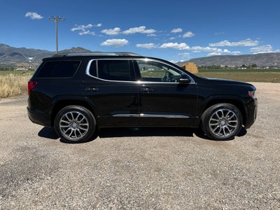 2023 GMC Acadia Denali