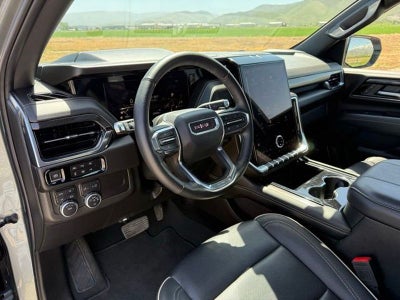 2025 GMC Yukon Elevation
