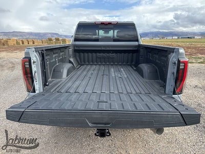 2025 GMC Sierra 3500 HD AT4