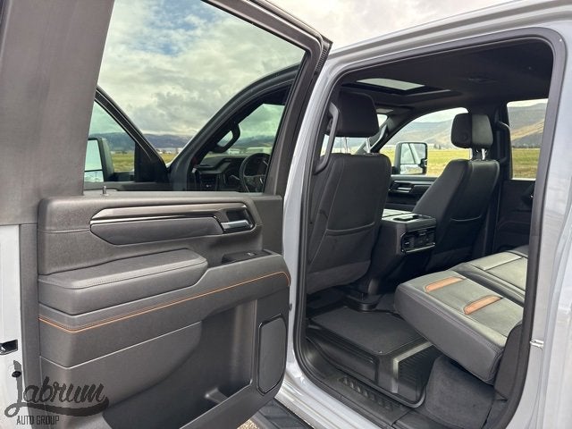 2025 GMC Sierra 3500 HD AT4