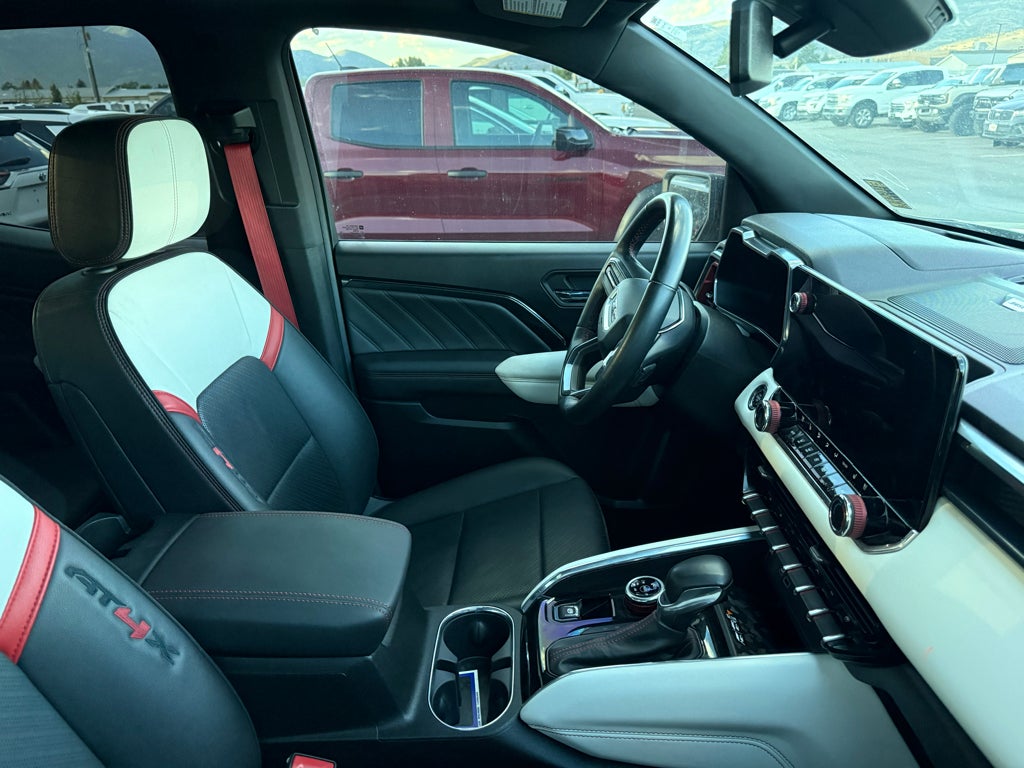 2023 GMC Canyon 4WD AT4X