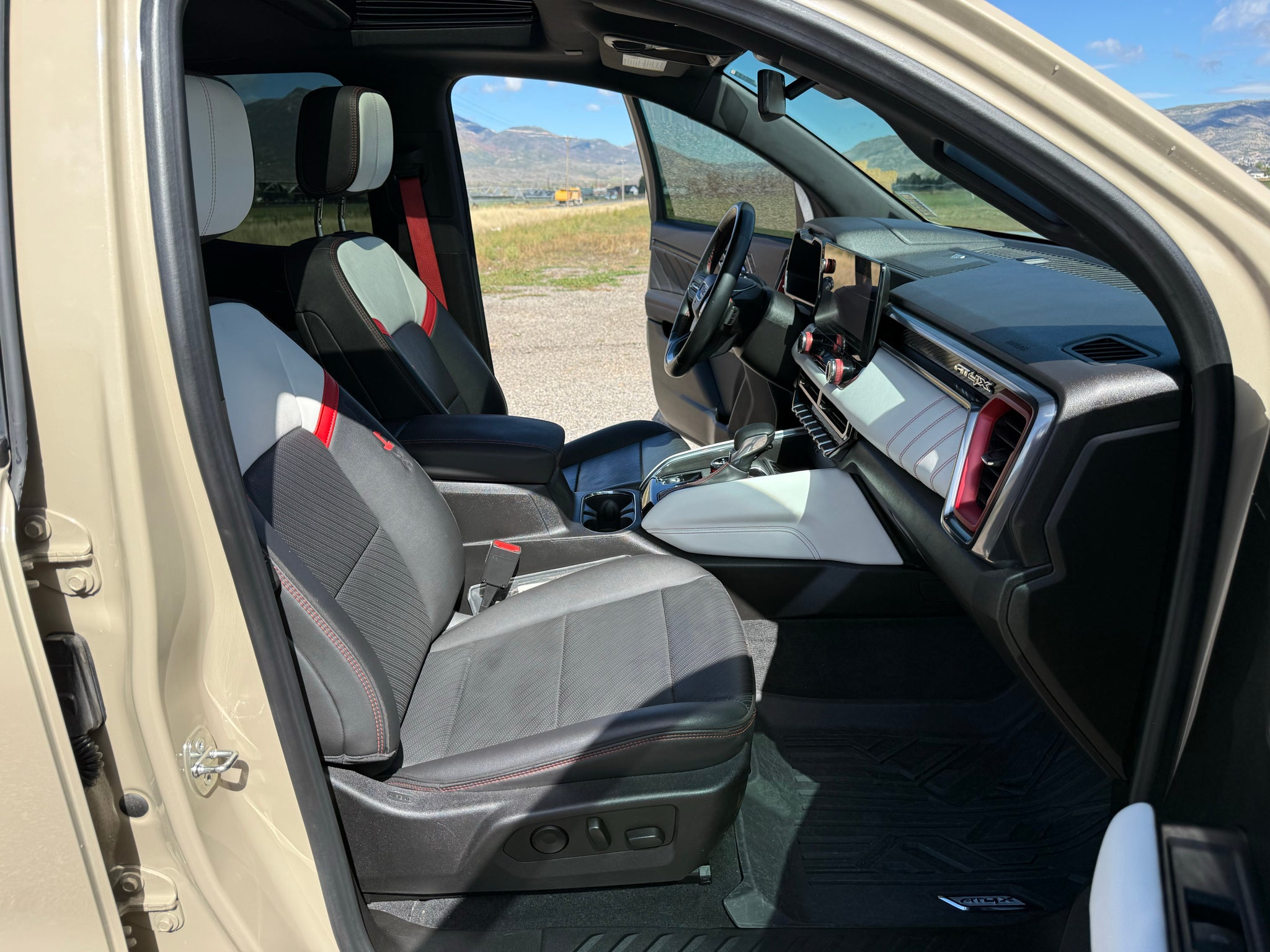 2023 GMC Canyon 4WD AT4X