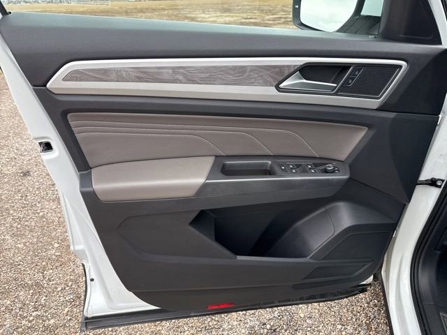 2022 Volkswagen Atlas Cross Sport 2.0T SE w/Technology