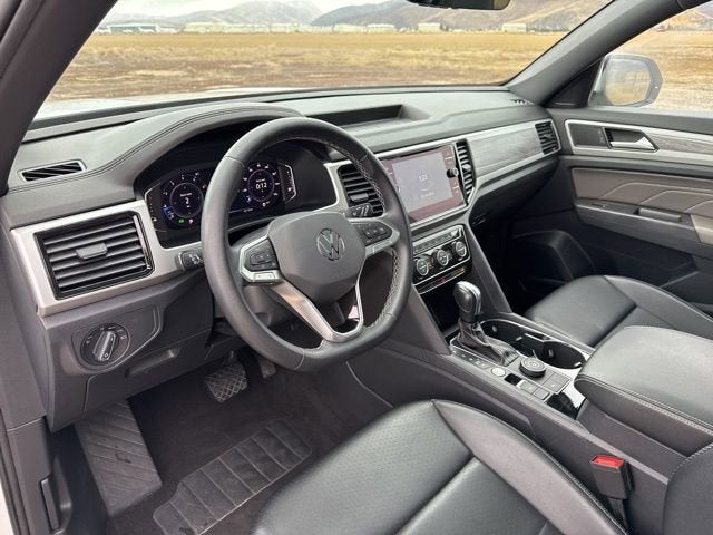 2022 Volkswagen Atlas Cross Sport 2.0T SE w/Technology