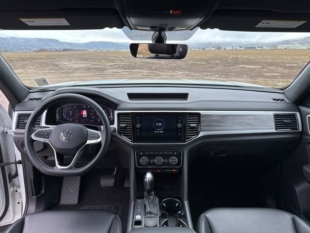 2022 Volkswagen Atlas Cross Sport 2.0T SE w/Technology