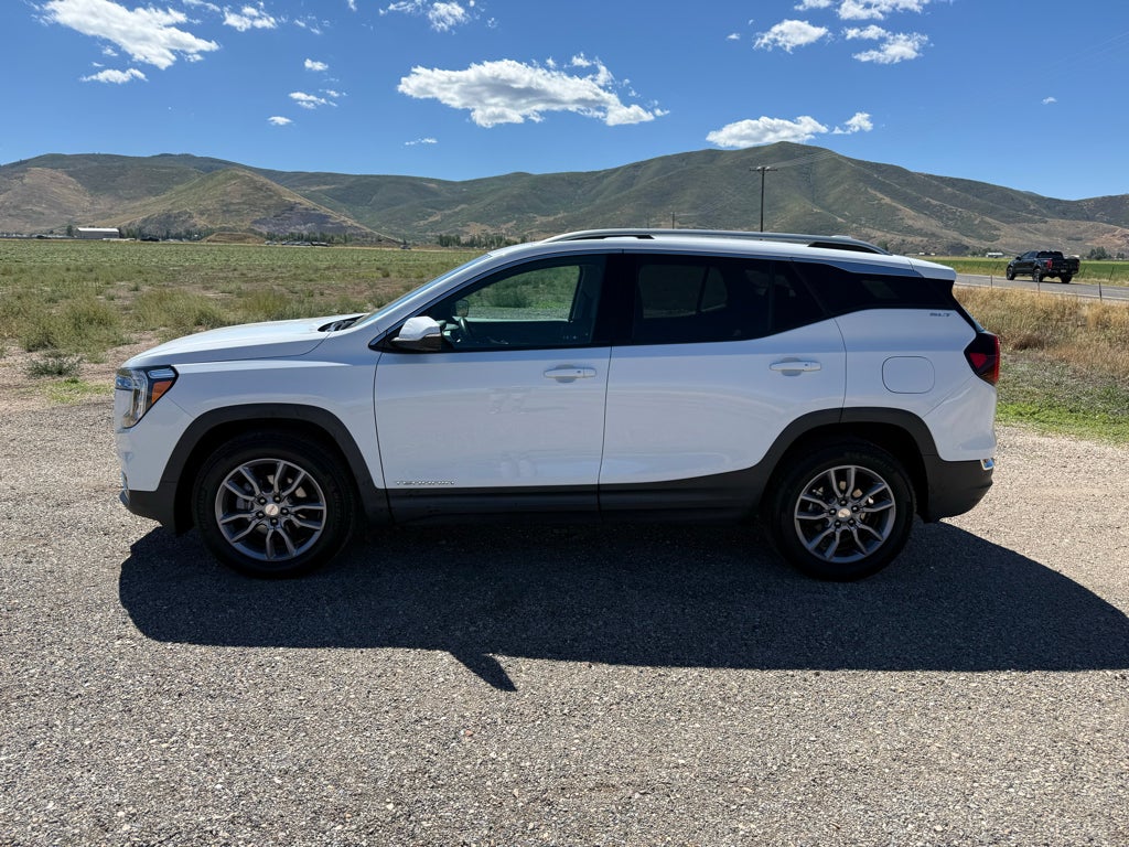 2022 GMC Terrain SLT
