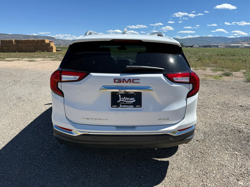 2022 GMC Terrain SLT