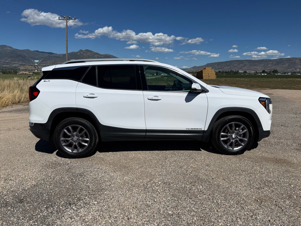 2022 GMC Terrain SLT