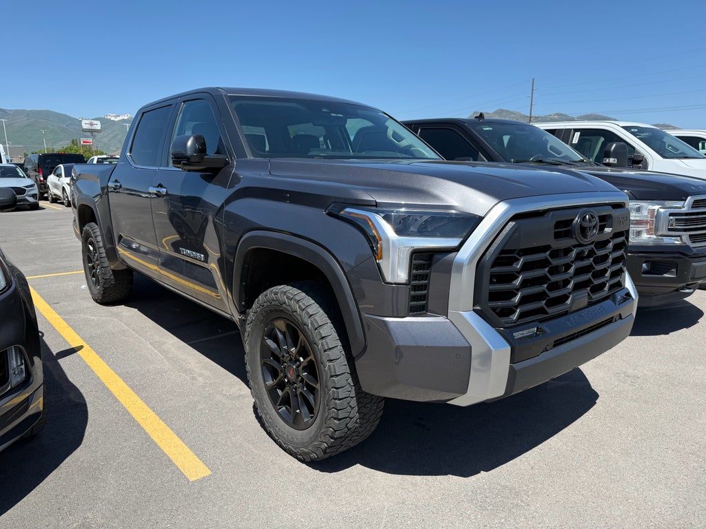 2022 Toyota Tundra 4WD Limited