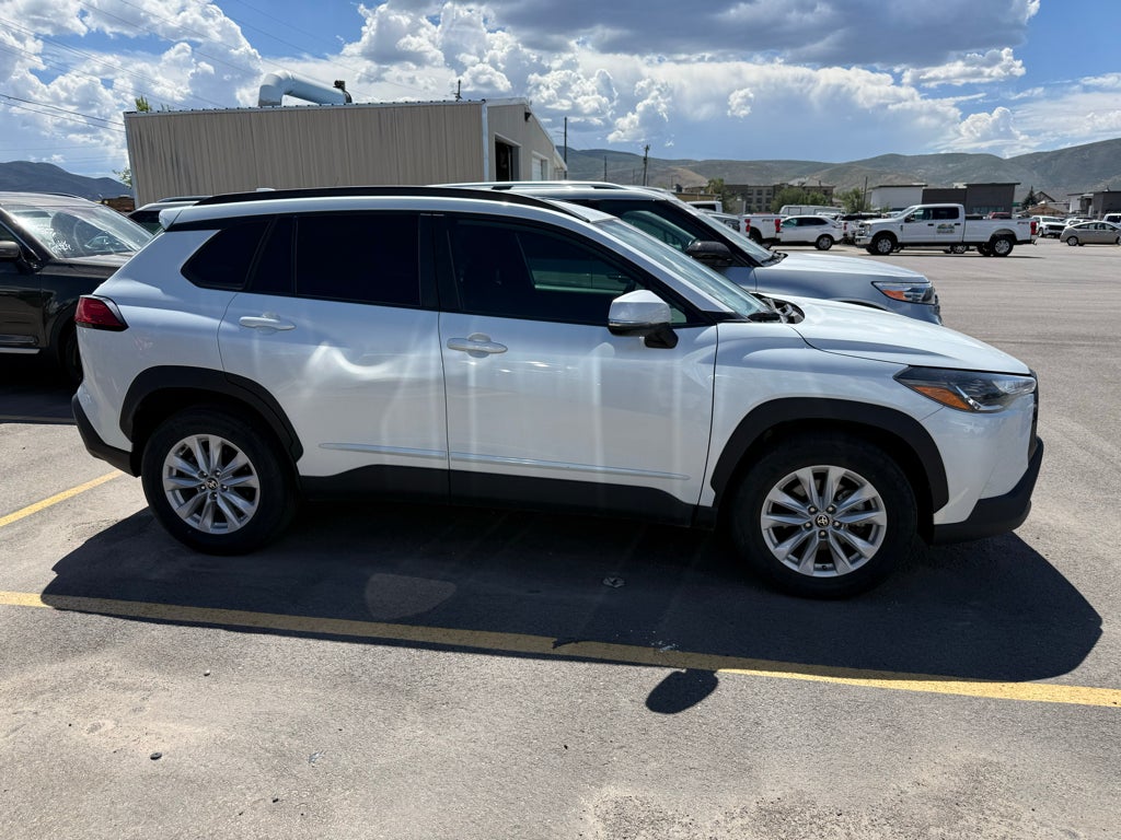 2022 Toyota Corolla Cross LE