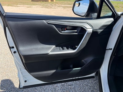 2020 Toyota RAV4 Hybrid XSE