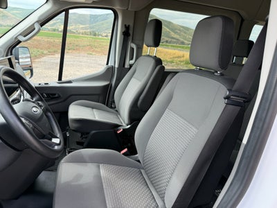 2024 Ford Transit Wagon XLT