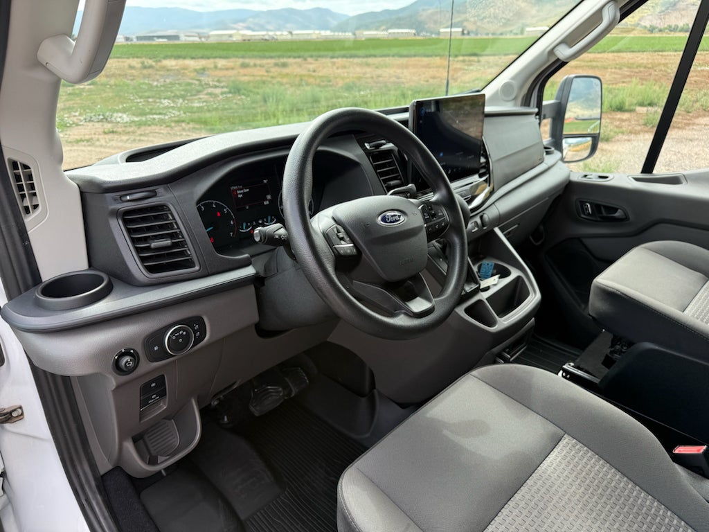 2024 Ford Transit Wagon XLT