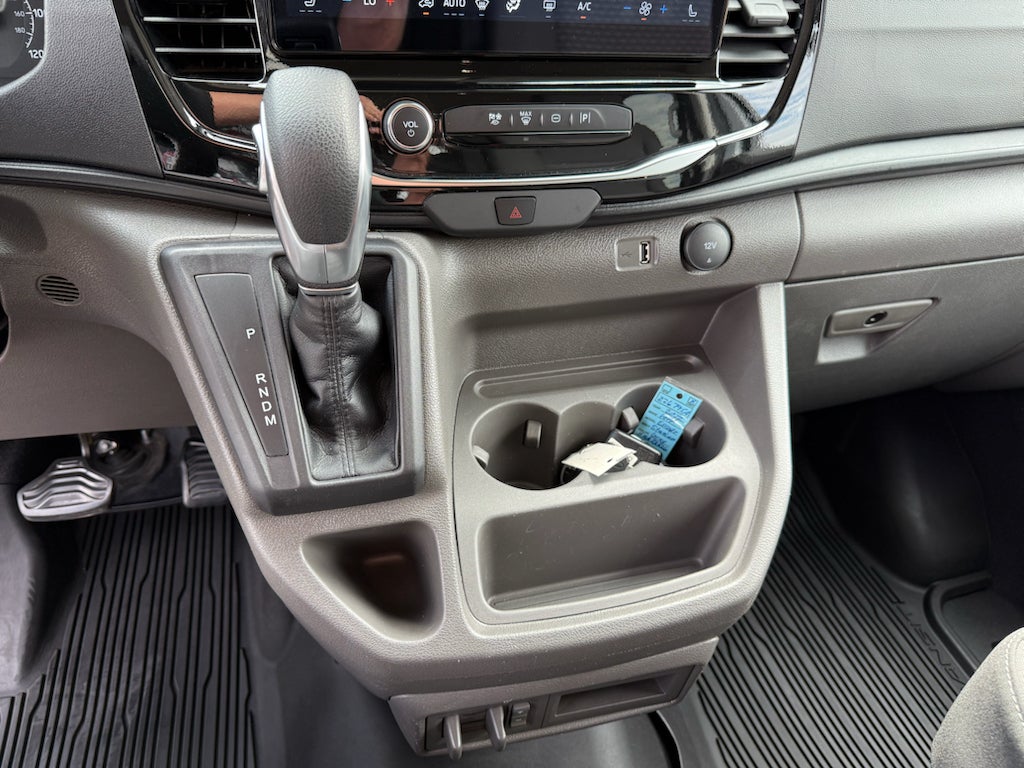 2024 Ford Transit Wagon XLT