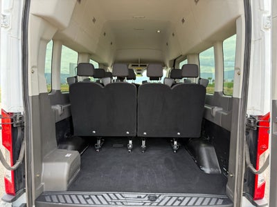 2024 Ford Transit Wagon XLT