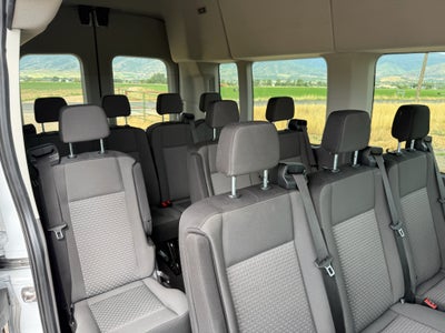 2024 Ford Transit Wagon XLT