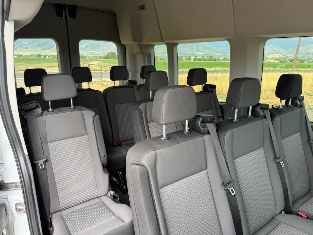 2024 Ford Transit Wagon XLT