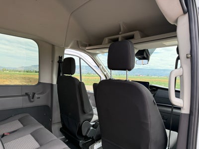 2024 Ford Transit Wagon XLT