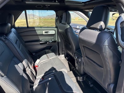 2022 Ford Explorer ST