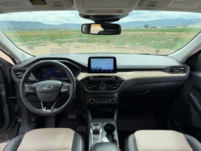 2022 Ford Escape Titanium