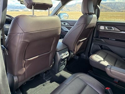2025 Ford Explorer Platinum
