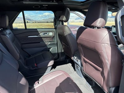 2025 Ford Explorer Platinum