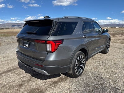 2025 Ford Explorer Platinum