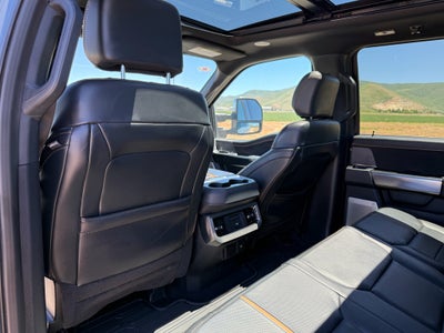 2023 Ford F-350 Platinum