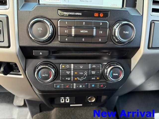 2017 Ford F-350SD Lariat DRW