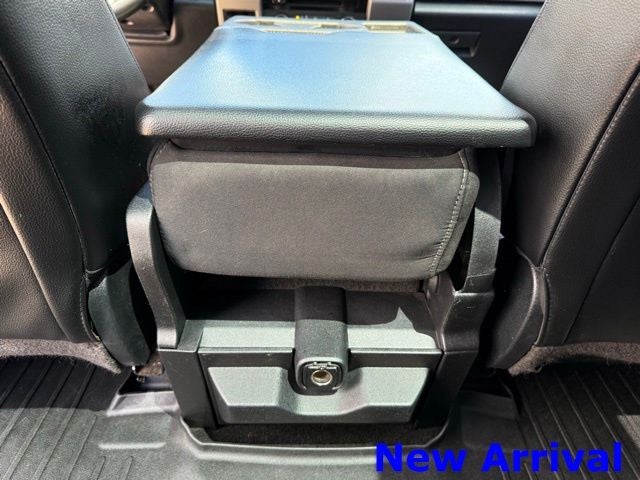 2017 Ford F-350SD Lariat DRW