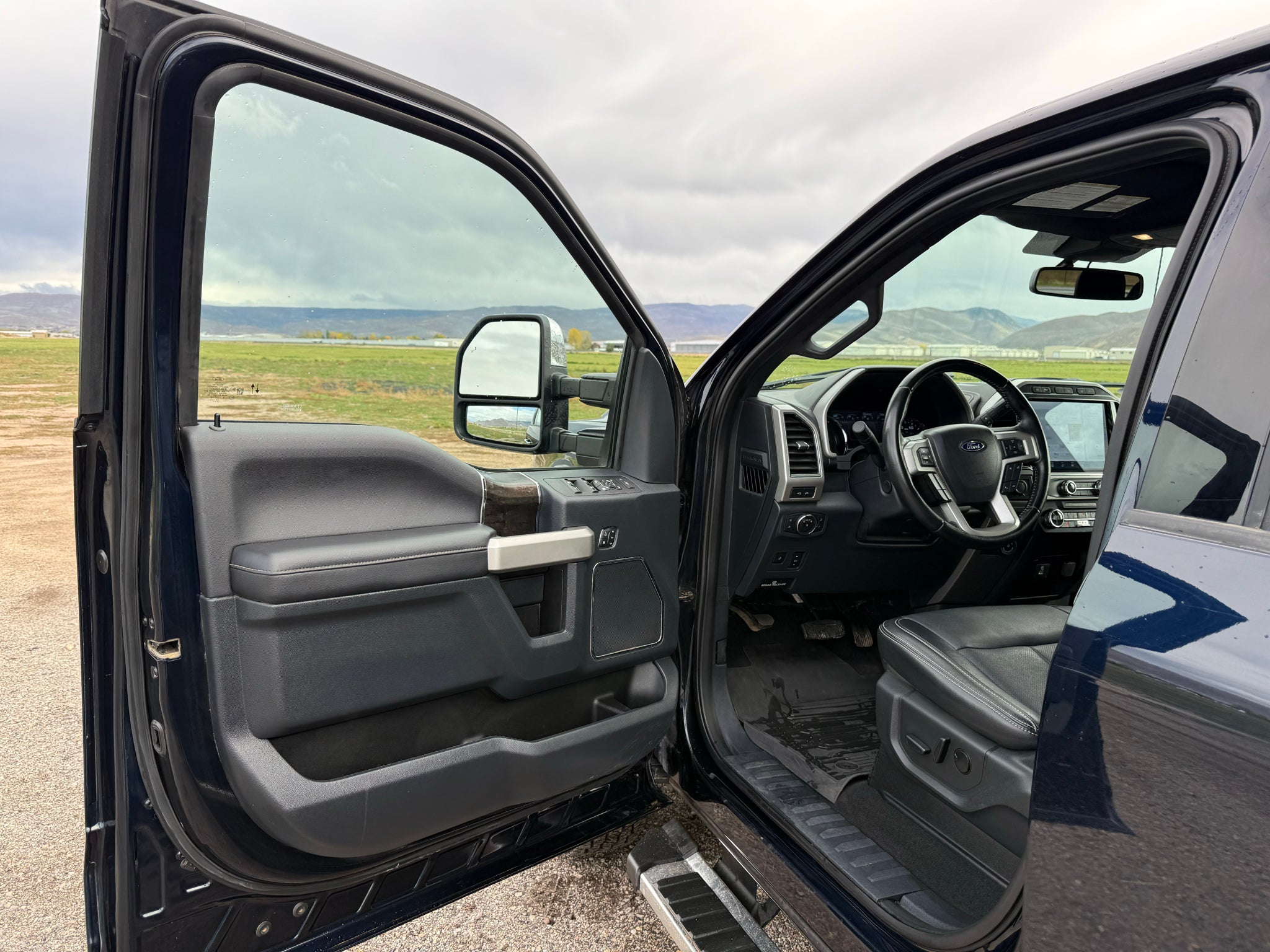 2022 Ford F-350 LARIAT