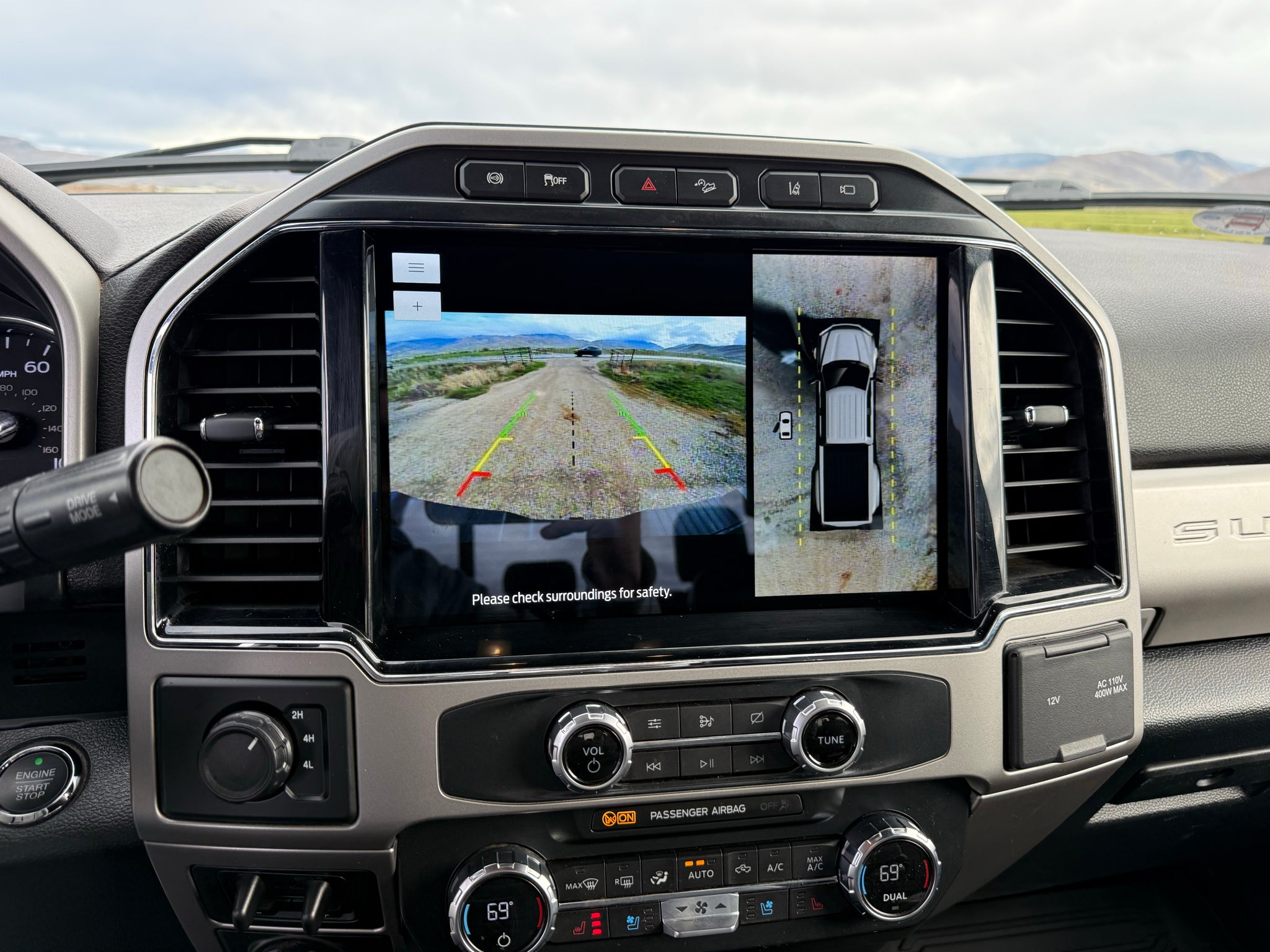 2022 Ford F-350 LARIAT