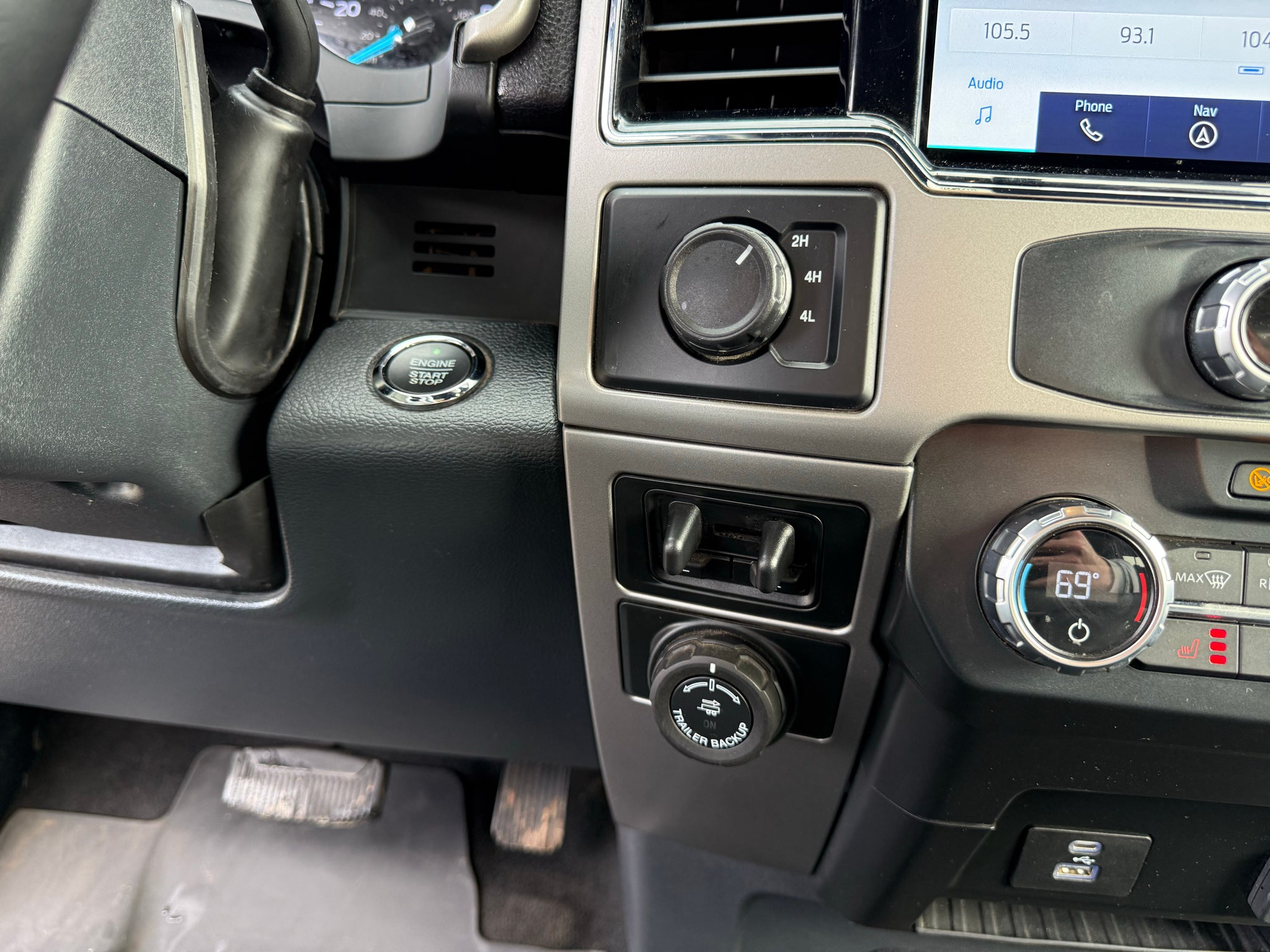2022 Ford F-350 LARIAT